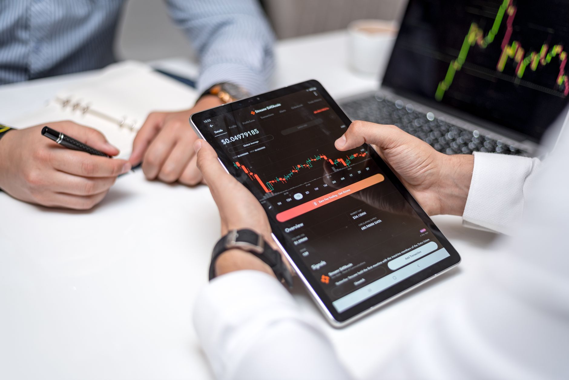 What makes a crypto trading signal group worth following in 2026?