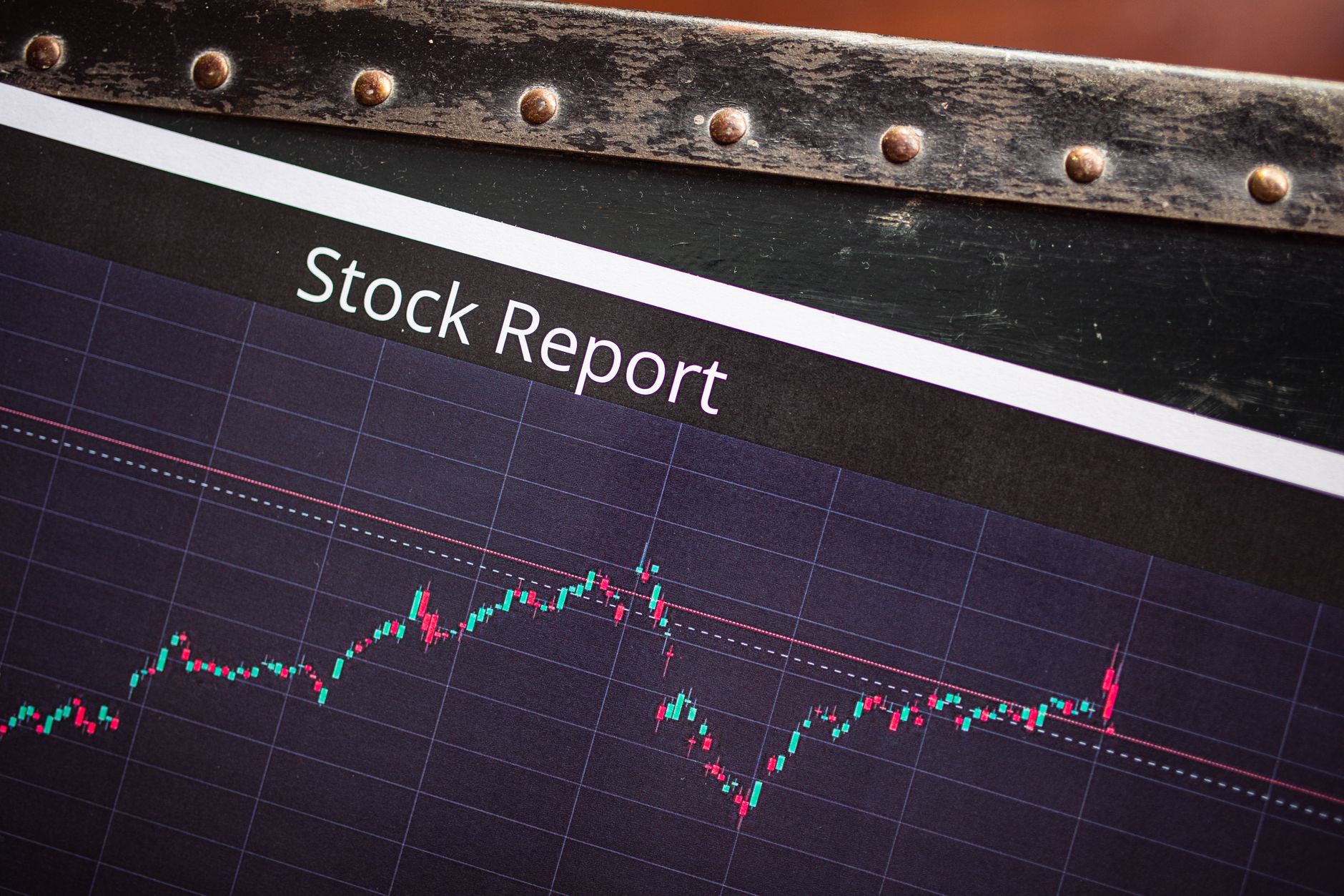 How Do Stock Trading Signals Actually Work — and Why Do Most Fail?