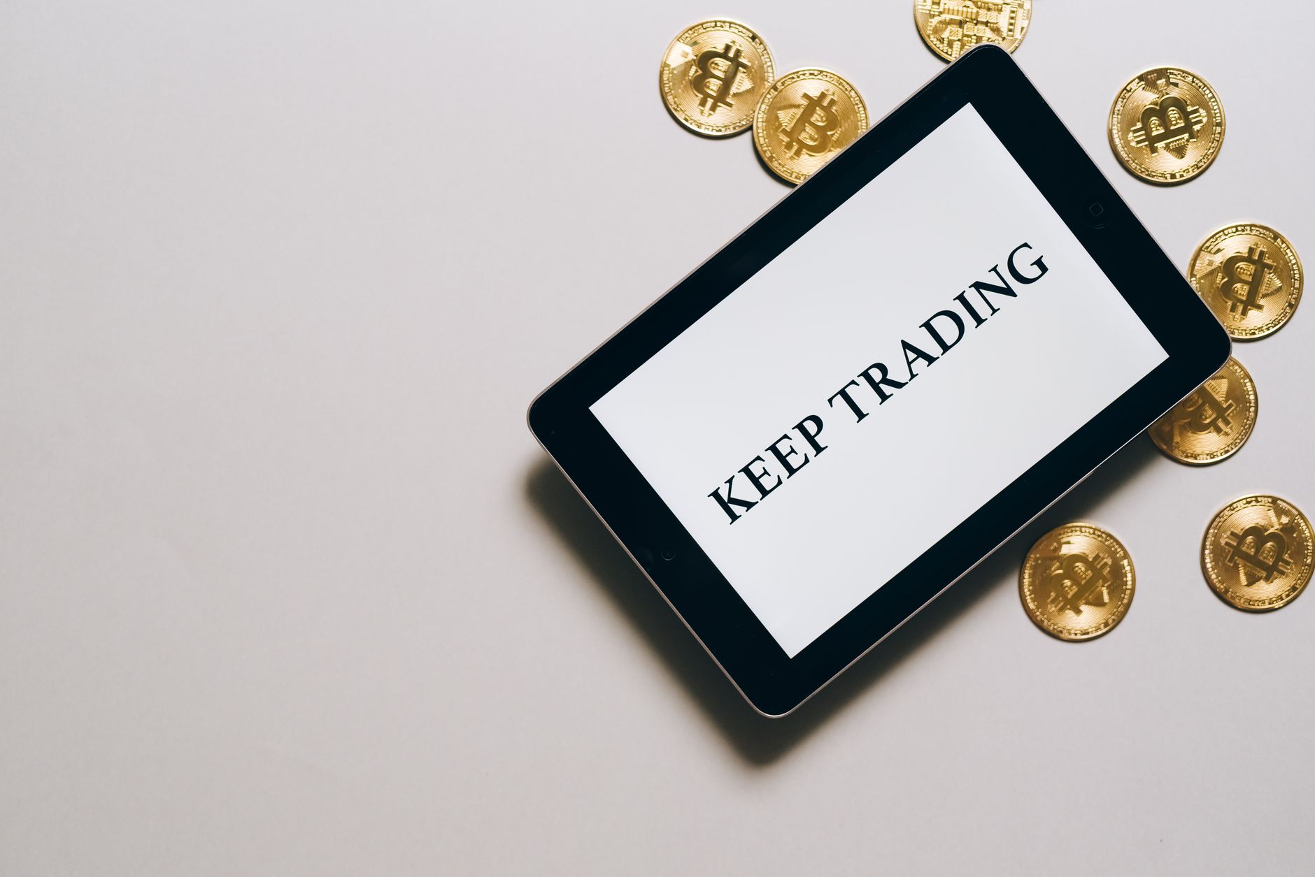How do copy trading and forex signals compare for Australian retail traders?